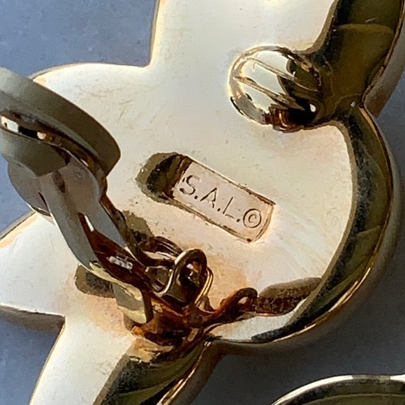 S A L SWAROVSKI EARRINGS CRYSTAL GOLD CLIP ON VINTAGE 1990’s - Picture 9 of 10